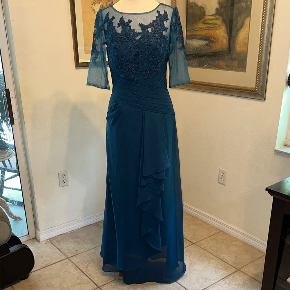 NWT Make You Pretty Elegant Teal Lace Evening Gown Size 8/10